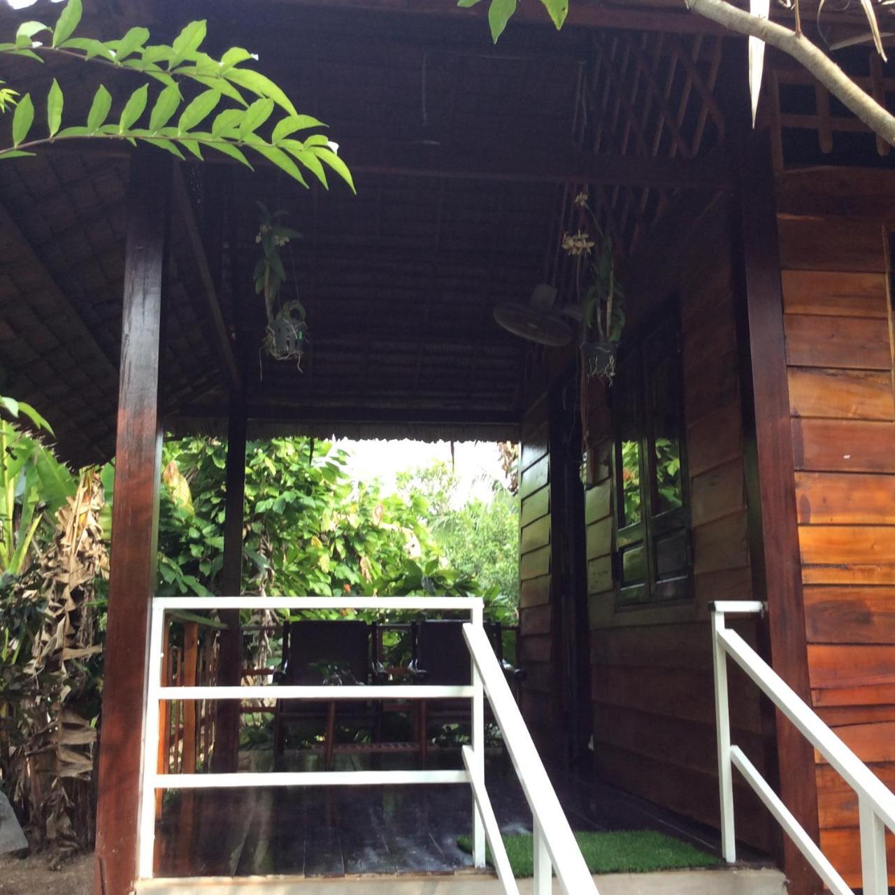 Quoc Phuong Riverside Homestay Ben Tre Exterior foto